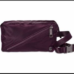 Lululemon Fast Track Belt Bag in wine burgundy